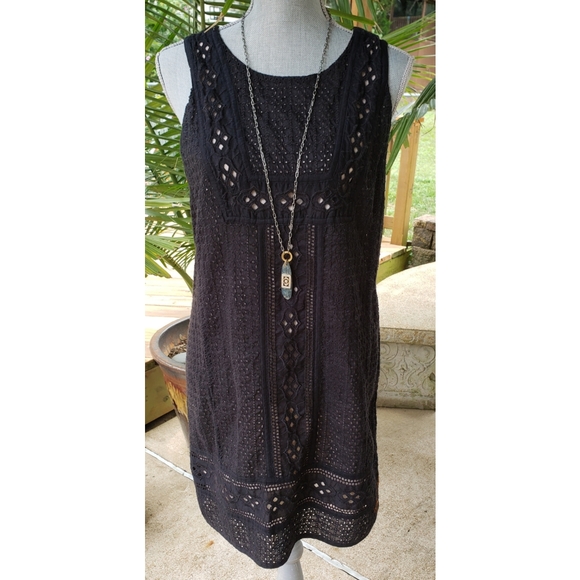 Lucky Brand Dresses & Skirts - Lucky Brand Eyelet Shift Dress Small